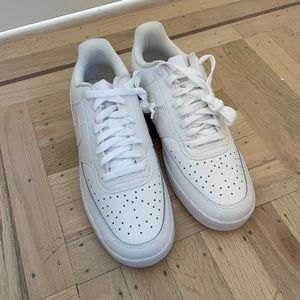 White Nike Men’s Shows